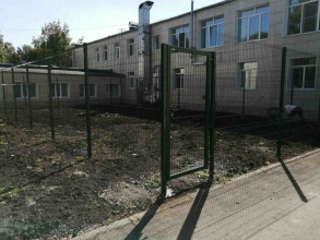 3D заборы для школы 15 метров фото в Звёздном городке