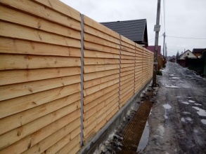 Деревянный забор елочка 150 метров фото в Звёздном городке